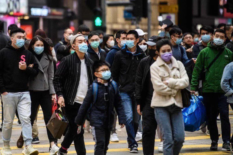 香港疫情影響民眾生活甚巨。圖／法新社