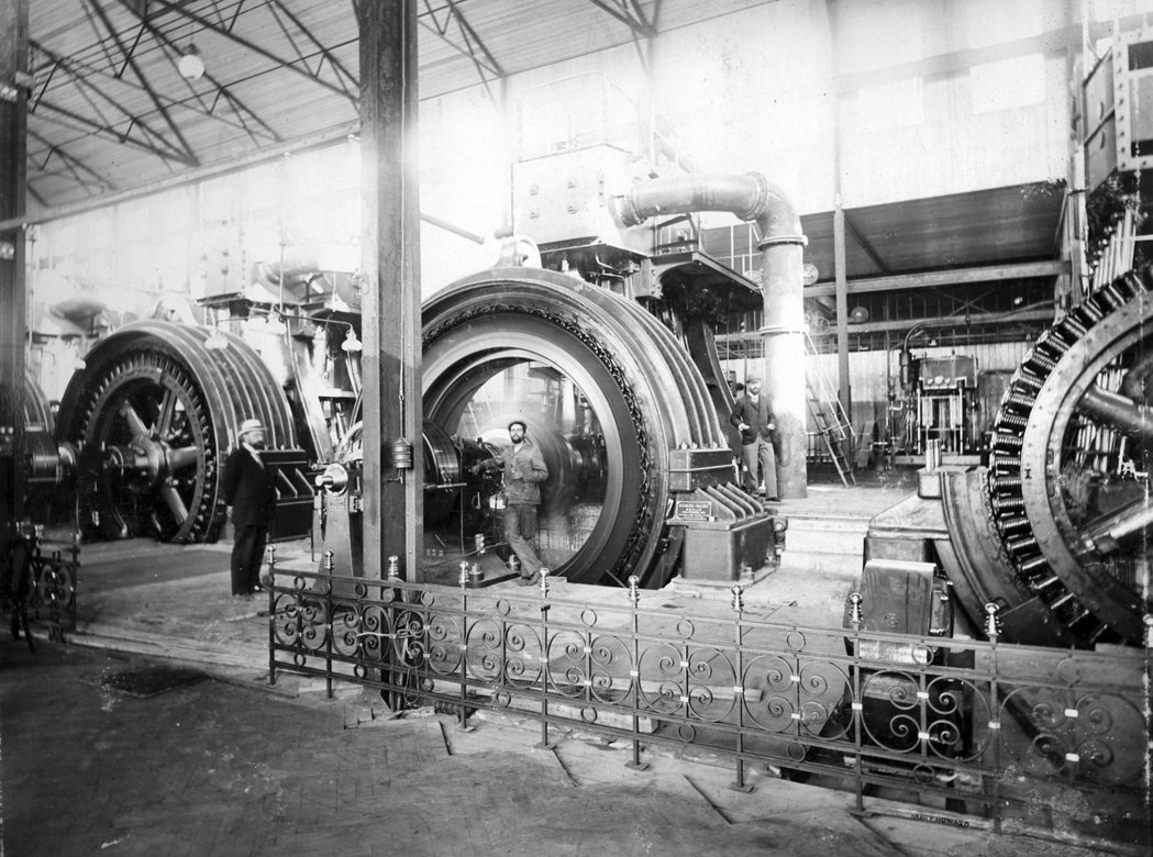 德國電機產業（如火車頭、汽車引擎等）規模之大，其在1913年的用電量是英、法、義...