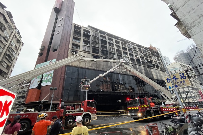 高雄城中城大火造成重大死傷，危老建築更新問題再度受到關注。圖／聯合報系資料照片