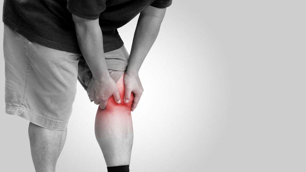 影片將教你做膝蓋內夾的自我檢測，也會教你2招改善風險。圖/Canva