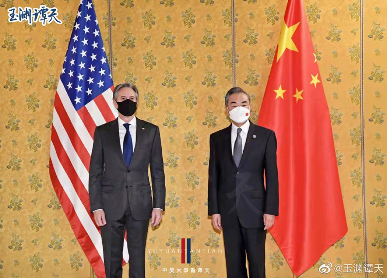 當地時間10月31日上午，中國大陸外交部長王毅和美國國務卿布林肯，在G20領導人第16次峰會期間，於義大利羅馬舉行會晤。（取自「玉淵譚天」微博）