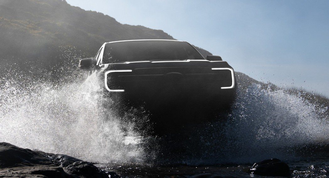 新一代Ford Ranger是由澳洲的設計團隊負責，日前再度發表全新Ranger的預告，並宣布將於11月24日首次亮相。 摘自Carbuzz.com