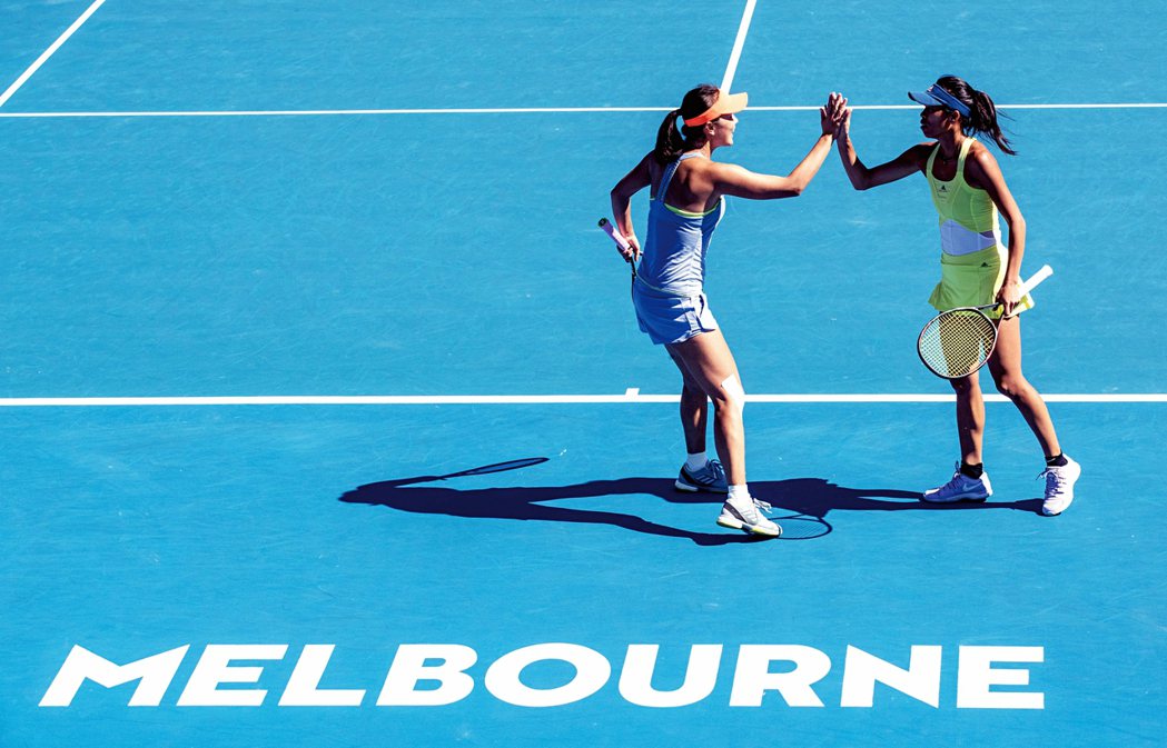 圖為2018年謝淑薇（右）和彭帥一起挺進澳網女雙４強。 圖／報系圖庫