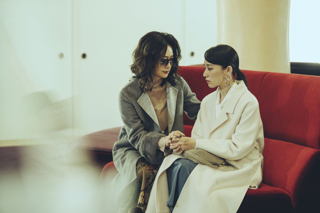 劉瑞琪(左)在「2049」中演出林子熙的母親。圖／瀚草影視提供