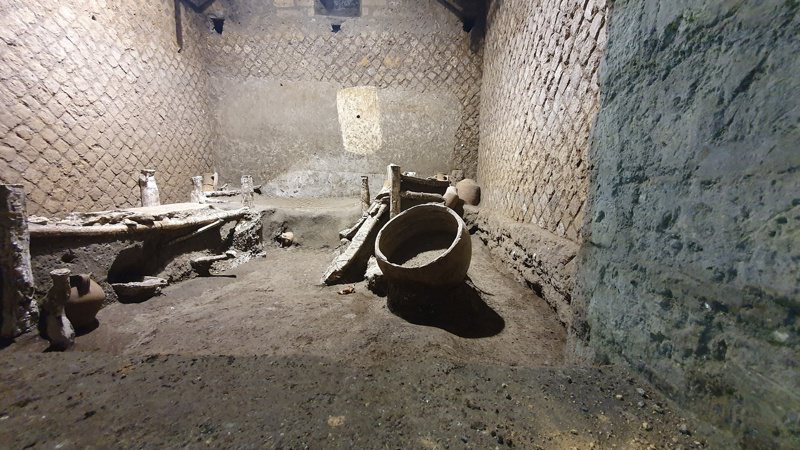 考古學家在龐貝城發現奴隸房。 路透社