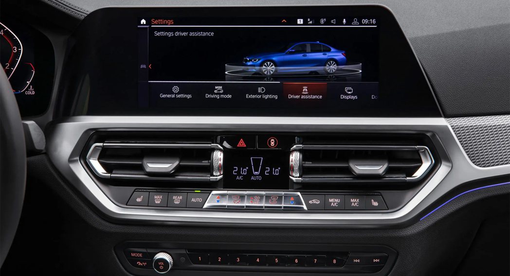 美國部分BMW新車受到晶片短缺影響將取消觸控螢幕功能。 圖／BMW提供