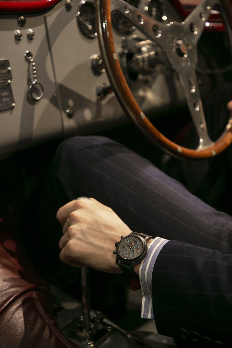 蕭邦Mille Miglia Bamford特別版腕表，27萬1,000元，限量33只。圖／蕭邦提供