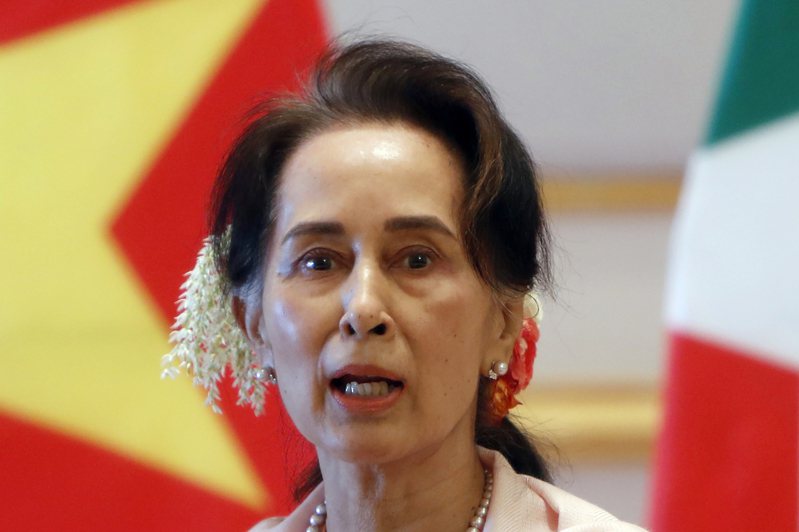 消息人士透露，緬甸軍政府法庭下月將裁決，遭罷黜領袖翁山蘇姬在去年所屬政黨獲勝的大選期間是否違反防疫規定。美聯社