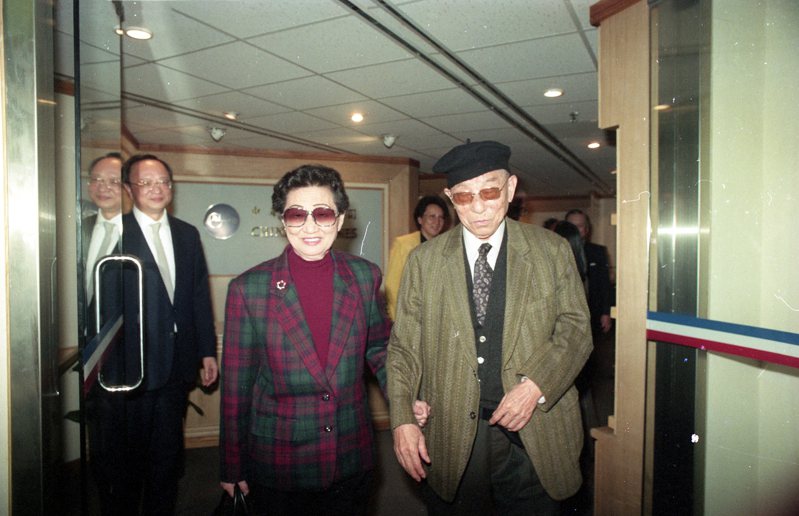 1991年1月9日「西安事變」關鍵人物張學良偕夫人趙一荻，搭乘華航班機前往美國訪問，也使得數十年來的敏感禁忌終於打破。圖／聯合報系資料照片