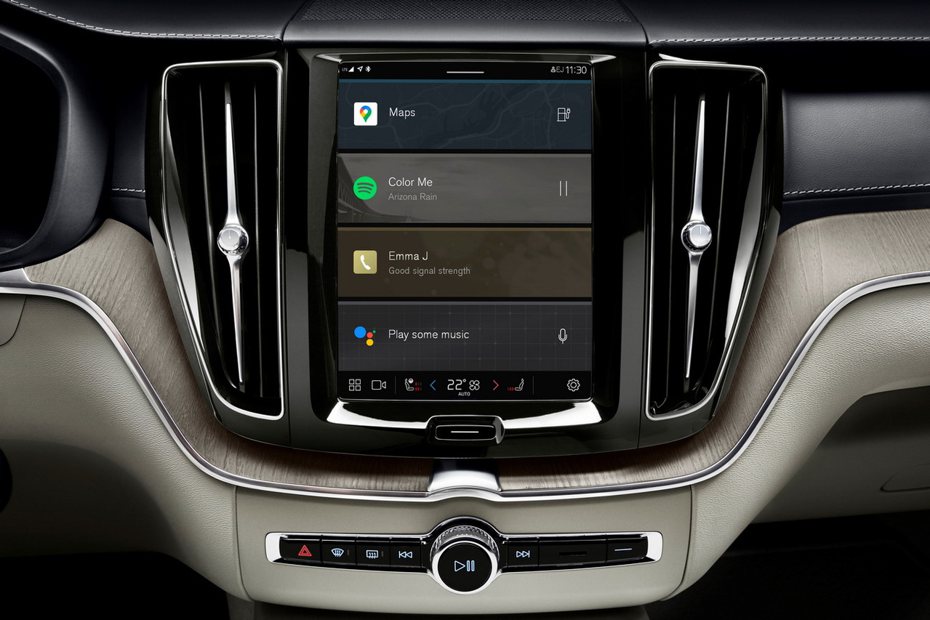 VOLVO與Google強強聯手共同開發的Google 車載資訊娛樂系統，將車載系統化為手機一般擔當操作主體，可直接下載Google Play商店中提供的車載應用程式，亦可可透過Over The Air (OTA) 雲端更新功能，隨時保持系統最佳狀態。 圖／國際富豪汽車提供