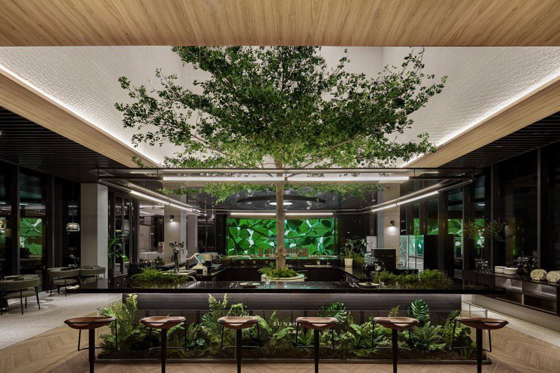 以「自然主義」為概念打造都會中的森林餐廳。