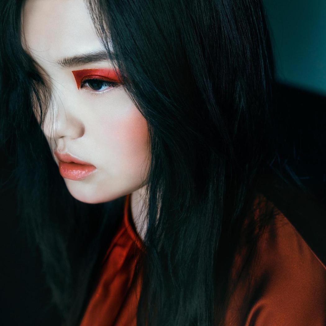 徐佳瑩耗時1年多完成新歌「以上皆非」。圖／亞神音樂提供