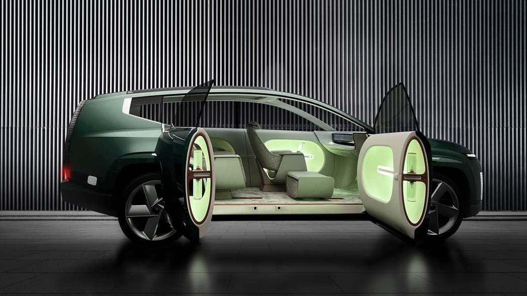 Hyundai SEVEN Concept展現了無與倫比的靈活車室空間。 摘自H...