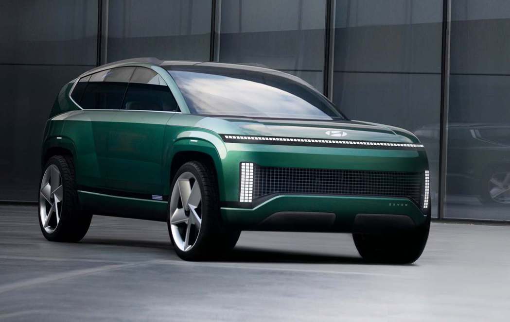 Hyundai SEVEN Concept可以說是未來量產版IONIQ 7的概念...