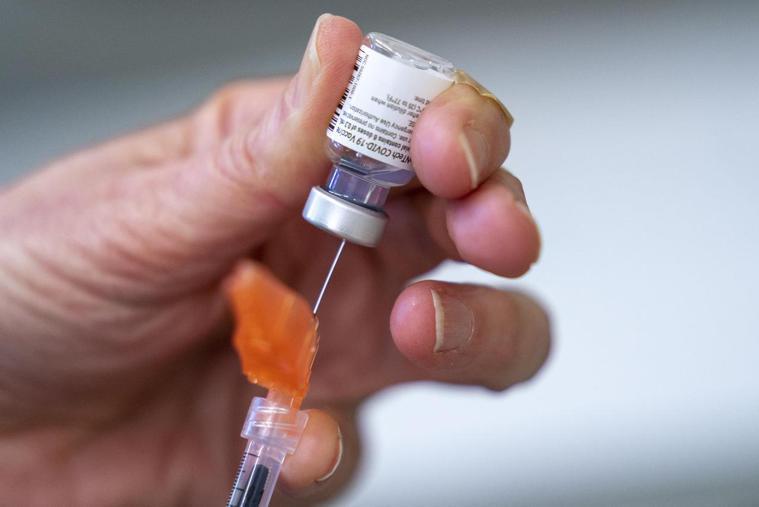 圖為新冠疫苗示意圖。 美聯社