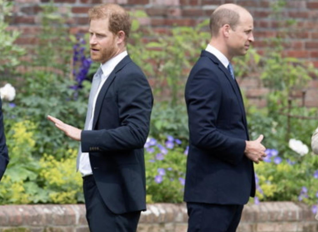 哈利（左）與威廉互相扯對方後腿，已經是公開的秘密。（路透資料照片）