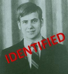 1969年美國俄亥俄州20歲青年康拉德，從任職的銀行盜走21.5萬美元後失蹤。這個半世紀多的懸案，直到上周才真相大白。取自美國司法部法警局推特