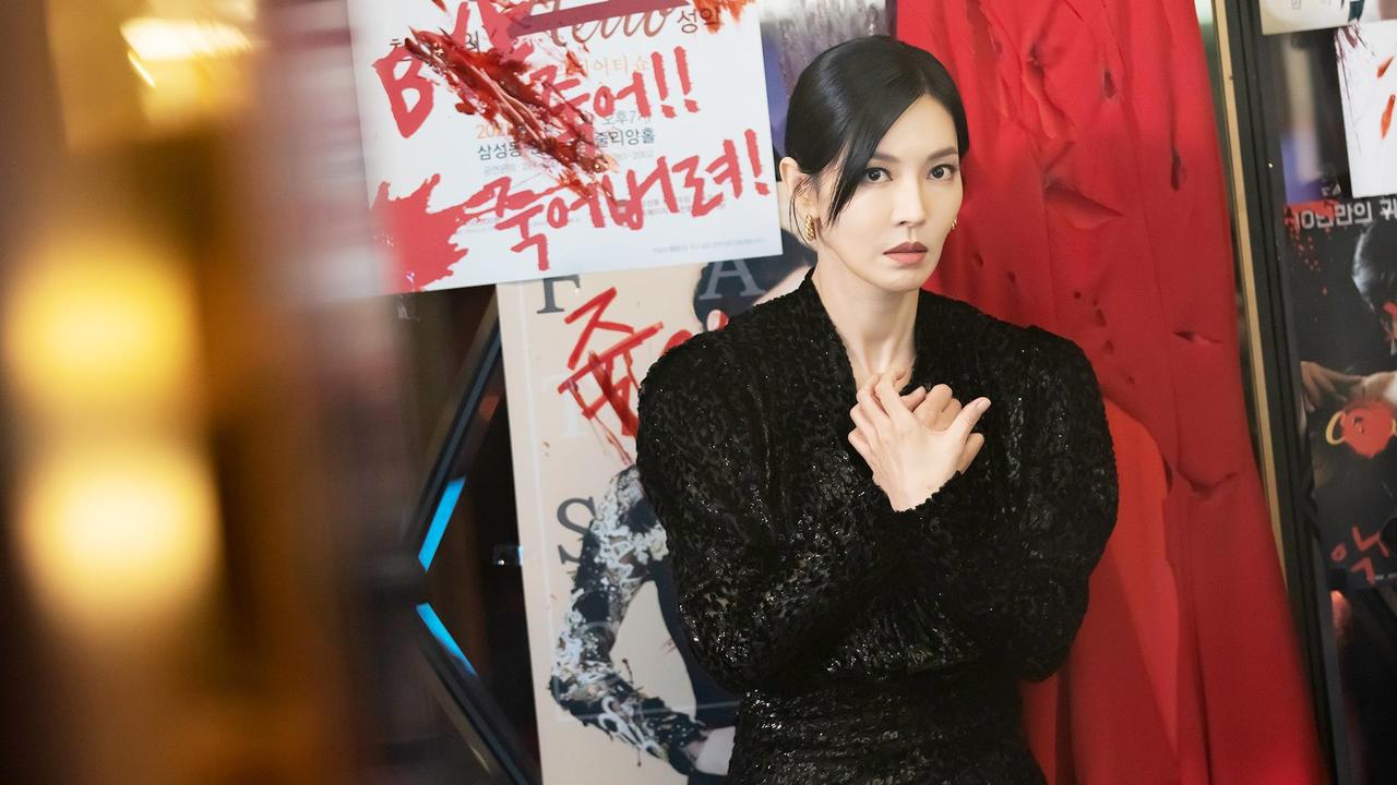金素妍在「上流社會」中眼神超殺，完美詮釋惡女。圖／東森提供