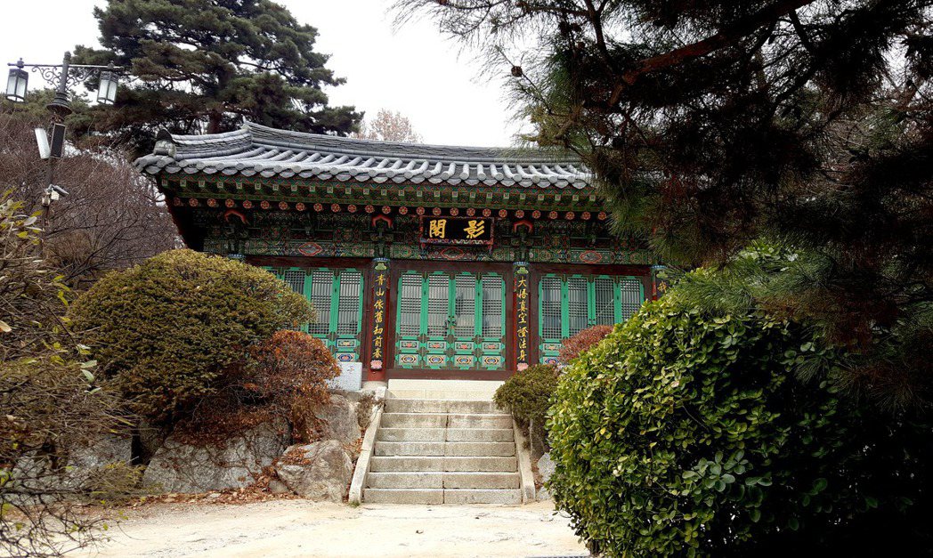 奉恩寺影閣。有機會來到首爾，寺廟寄宿或許是個很棒的體驗規劃。 圖／陳信方攝影