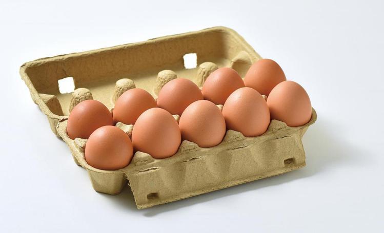 農場晃晃放牧土雞蛋(4盒裝) 售價540元。圖／SOGO提供