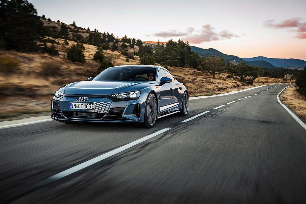 目前純電系列Audi e-tron、新上市Audi e-tron GT以及Aud...
