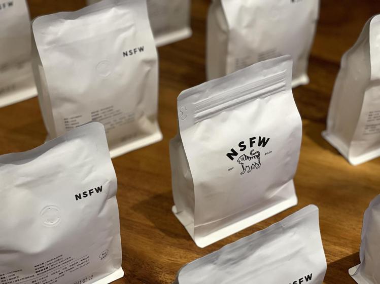 NSFW咖啡豆經典義式配方（半磅），450元。圖 / 臺虎精釀提供