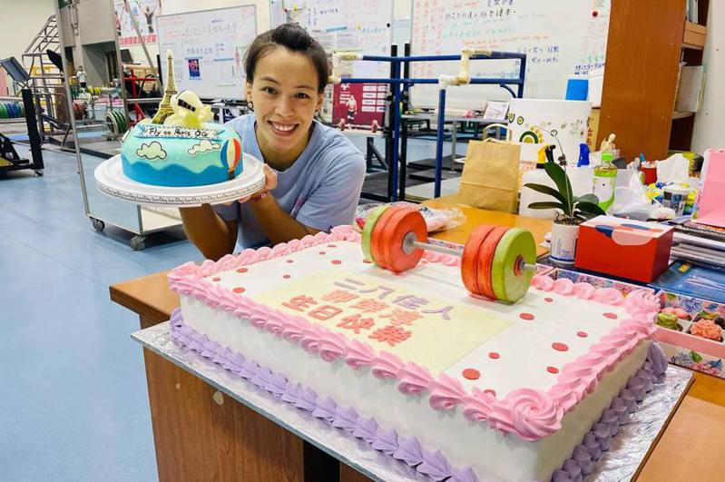 郭婞淳28歲生日在臉書PO出慶生文，教練林敬能準備的造型蛋糕最吸睛！。 截圖自郭婞淳臉書