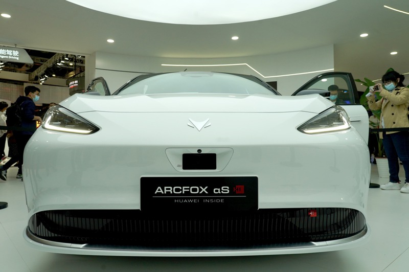 華為今年4月19日在上海車展發表Arcfox Alpha S電動車。新華社