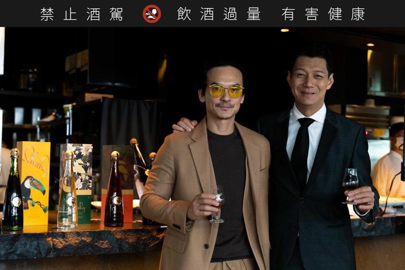 SelvaRey品牌大使聶雲（右）與CÉ LA VI總經理Johnny。圖／SelvaRey嘻瑞24K蘭姆酒提供。  ※ 提醒您：禁止酒駕 飲酒過量有礙健康  
