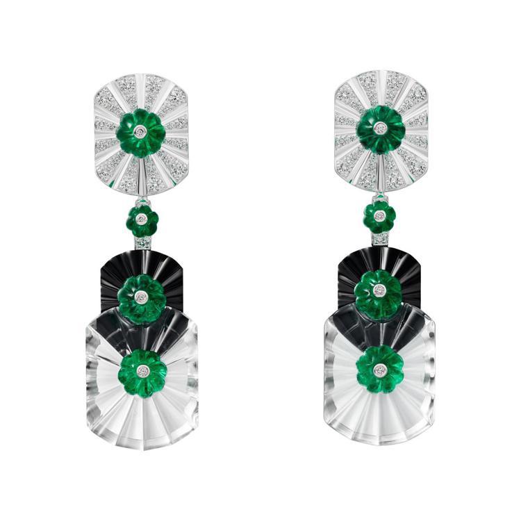 陳庭妮配戴的卡地亞頂級珠寶Sixième Sens系列Percussion耳環，白K金鑲嵌祖母綠、天然水晶、縞瑪瑙、鑽石，約464萬元。圖／卡地亞提供