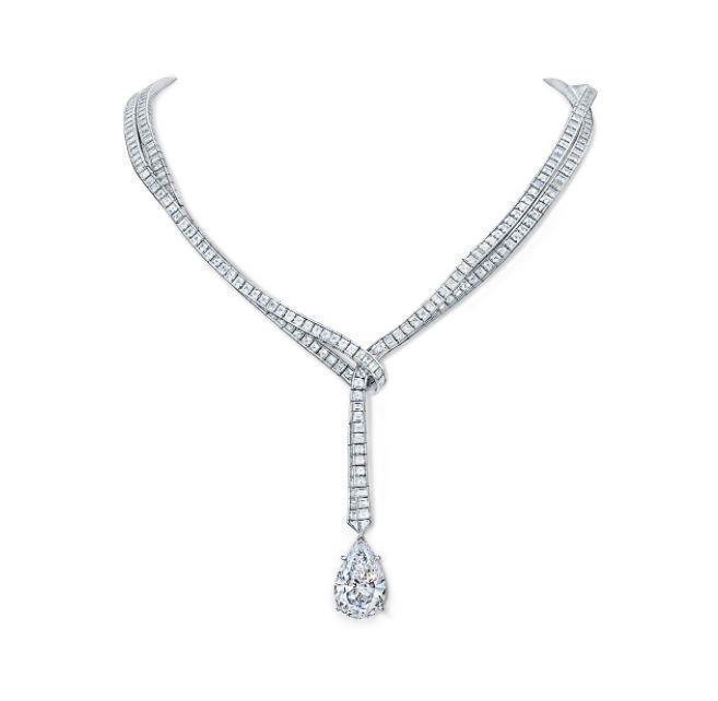 Tiffany高級珠寶系列鉑金鑲嵌重逾39克拉白鑽項鍊，價格店洽。圖／Tiffany提供