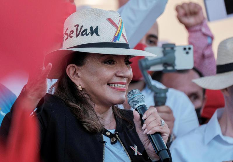 一旦卡斯楚勝選的消息得以確認，將成為宏都拉斯歷史上第一位女總統。路透社