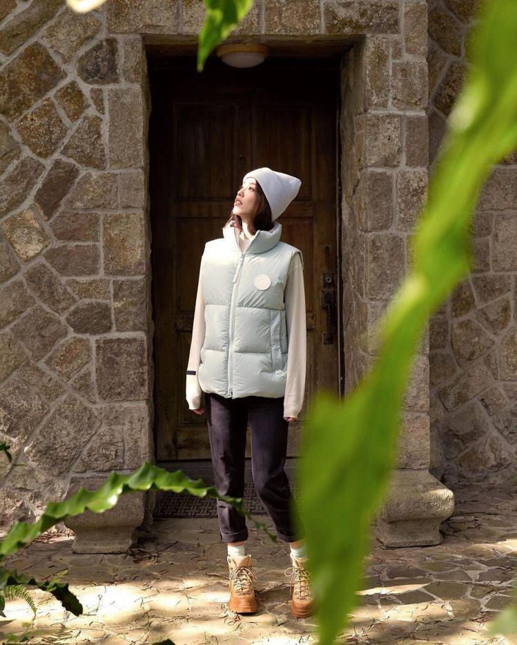 陳庭妮詮釋Canada Goose機能服飾與靴款。圖／摘自instagram