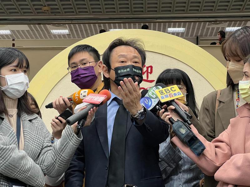針對立委高嘉瑜遭男友林秉樞施暴，台北市議員王世堅下午受訪。記者楊正海／攝影