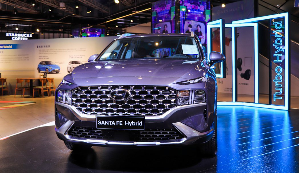 Hyundai Santa Fe Turbo Hybrid。 記者黃俐嘉／攝影