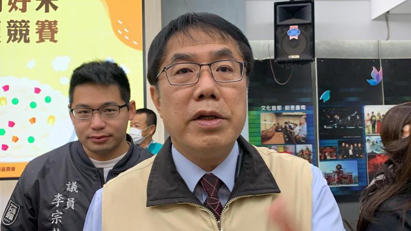 台南市長黃偉哲今天低調回應網路惡意攻擊事件
