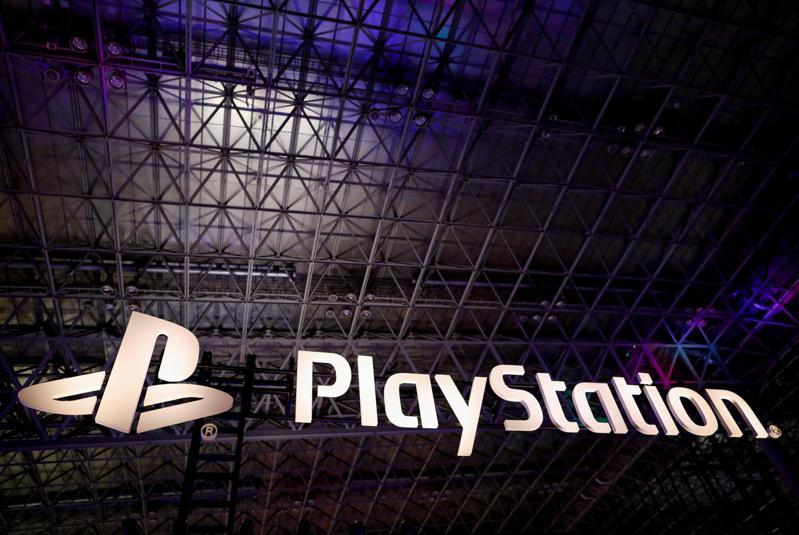 彭博資訊報導，Sony旗下PlayStation遊戲機部門計劃整合PS Plus與 PS Now服務，推出全新的遊戲訂閱服務。路透