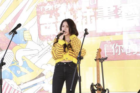 「台北插畫藝術節」在台北信義路廣場為「500趴2021」特別推出「你的主打歌小舞...