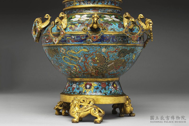 17世紀組裝　掐絲琺瑯鳳耳壺尊　國立故宮博物院藏