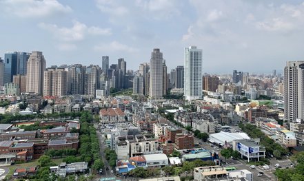 台中市長盧秀燕昨（8）日宣布明年將會實施囤房稅，新北市也表態跟進。記者宋健生/攝影