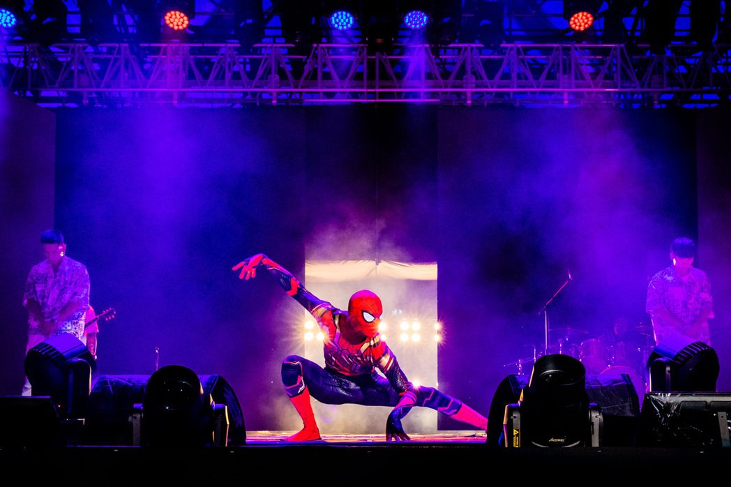 【蜘蛛人：無家日】驚喜現身新北歡樂耶誕城演唱會舞台。索尼提供