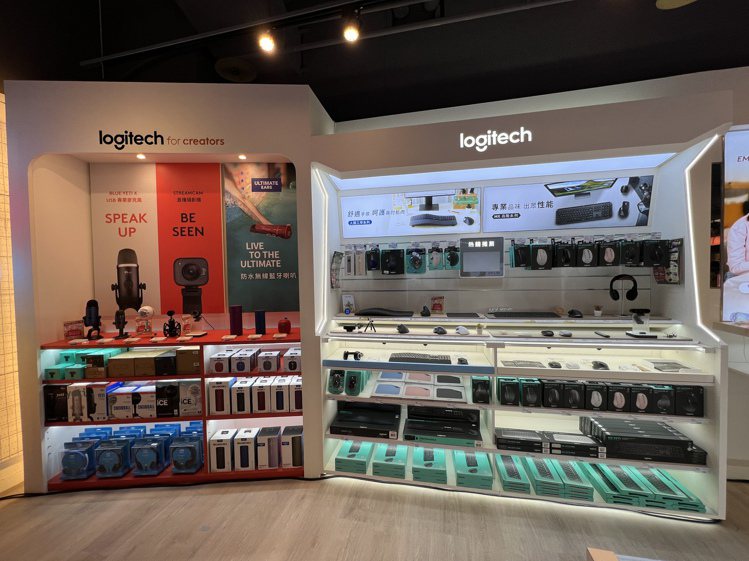Logitech誠品站前快閃店，擁有獨家抽屜式展櫃設計，展示品牌全系列完整商品。...