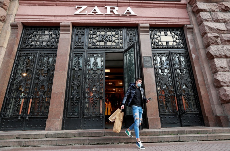 西班牙快時尚品牌Zara，是奧特嘉與前妻梅拉共同創立。路透