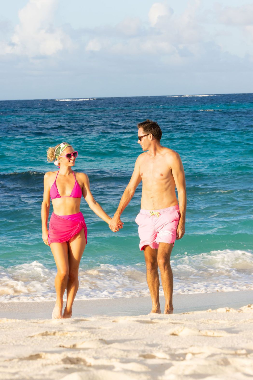 派瑞絲希爾頓(左)和卡特羅伊姆還在加勒比海享受蜜月假期。圖／達志影像