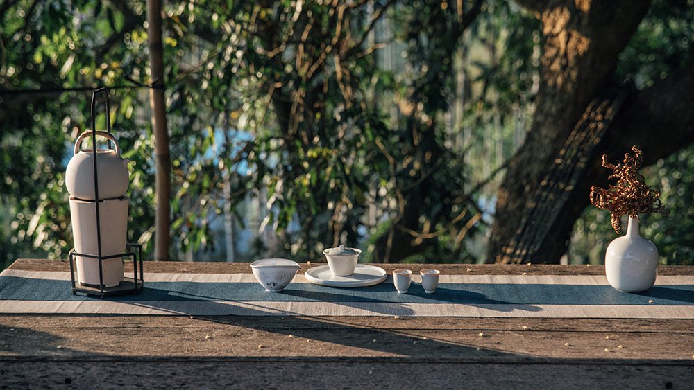 發現山茶以以友善種植、最低程度的生態干預，烘焙出香氣濃郁的武夷茶，原生山茶更採用...