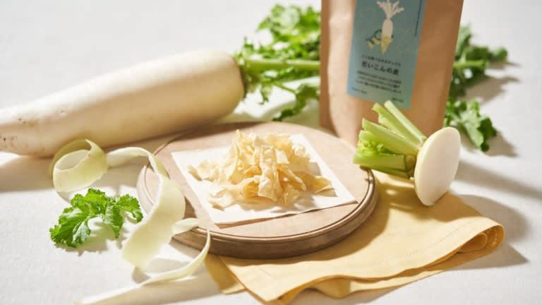 日本业者将剩食或果皮加工再利用，希望减少食物浪费。（取自网路）(photo:UDN)