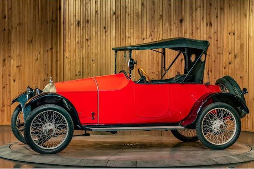 1915年的Scripps-Booth Model C是我們可以識別的第一輛使用...