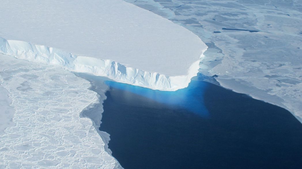 南極洲有「末日冰川」之稱的思韋茨冰川（Thwaites Glacier）。 圖／...