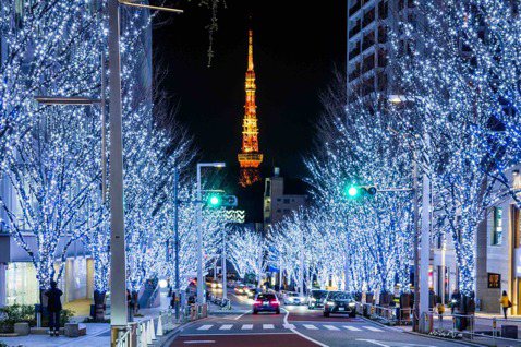 近年來每逢秋冬，日本各大都市的車站、商業區或公園都有許多大規模的夜間裝飾照明，成...