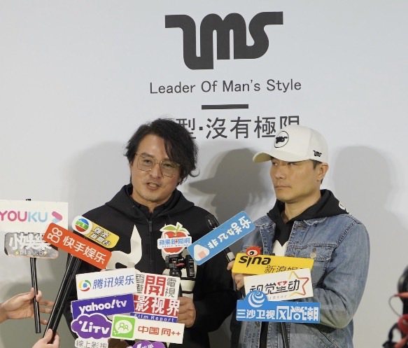 李銘順（左）創高球服飾品牌，弟弟李銘忠也來站台。圖／LMS提供